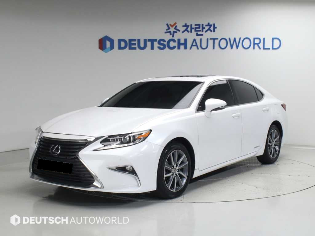 Lexus ES — photo 01