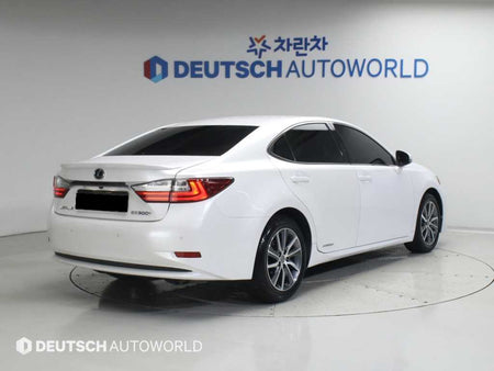 Lexus ES — photo 02