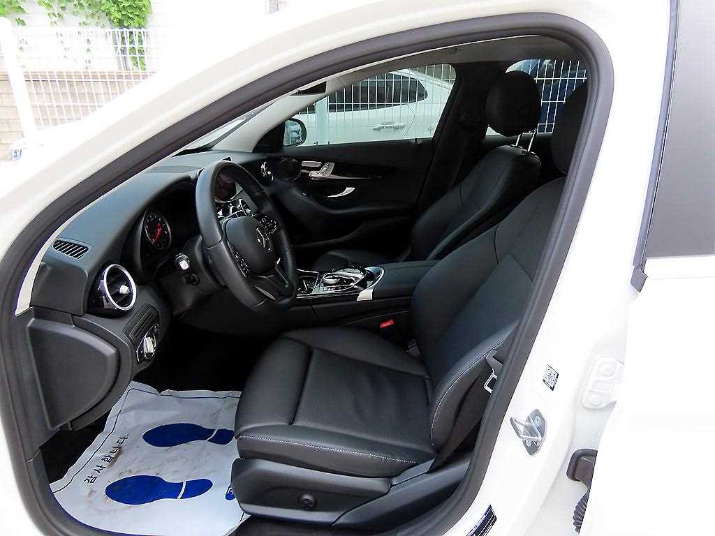 Mercedes-Benz C-Class — photo 05