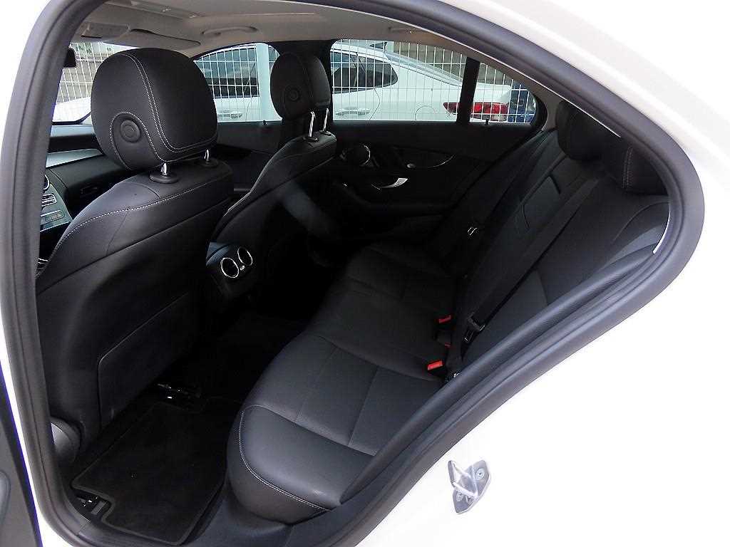 Mercedes-Benz C-Class — photo 06