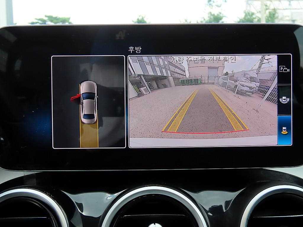 Mercedes-Benz C-Class — photo 15