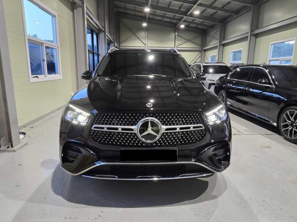 Mercedes-Benz GLE-Class — photo 01