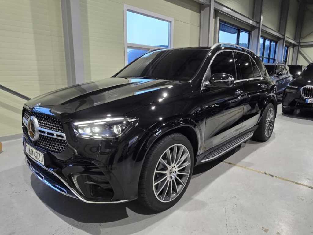 Mercedes-Benz GLE-Class — photo 02