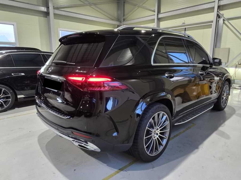Mercedes-Benz GLE-Class — photo 03