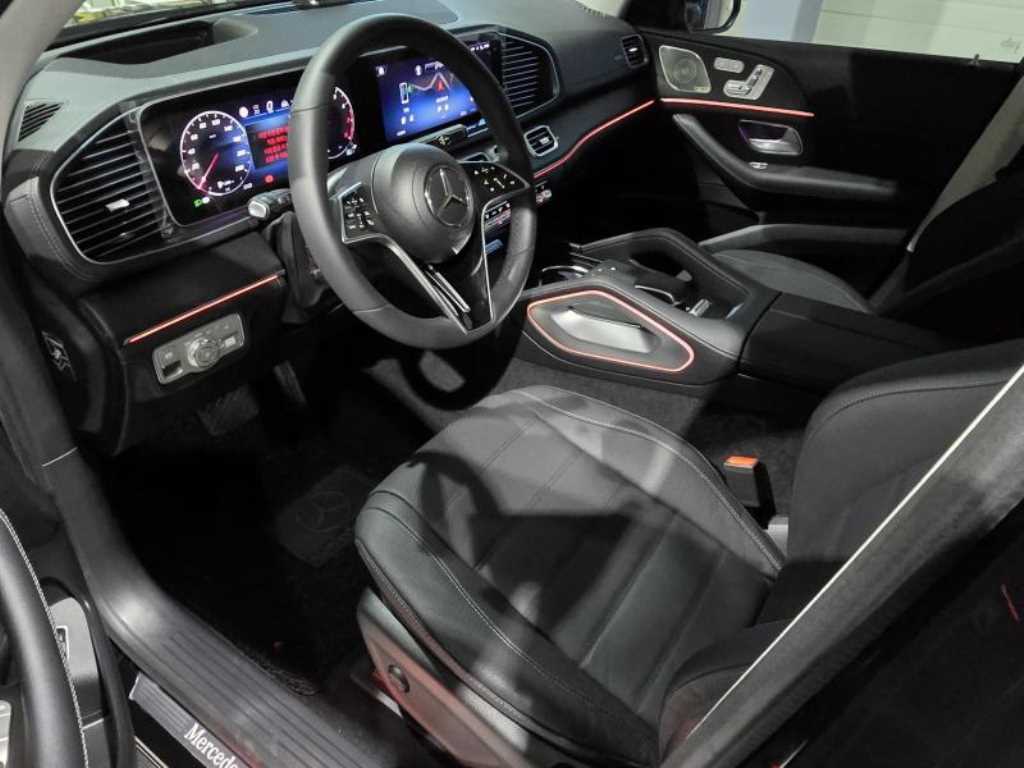 Mercedes-Benz GLE-Class — photo 08