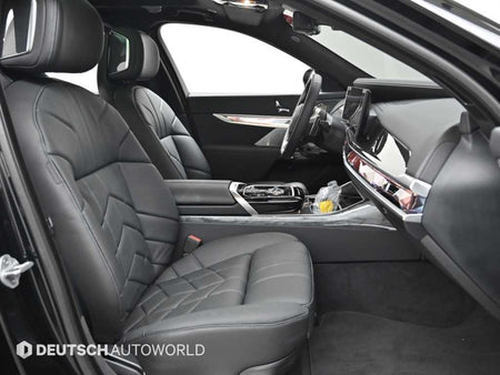 BMW 7-Series — photo 10