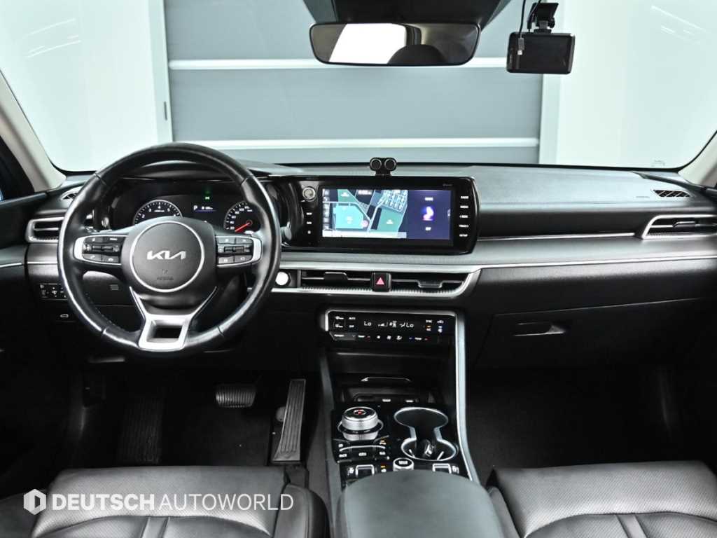 Kia K5 — photo 07