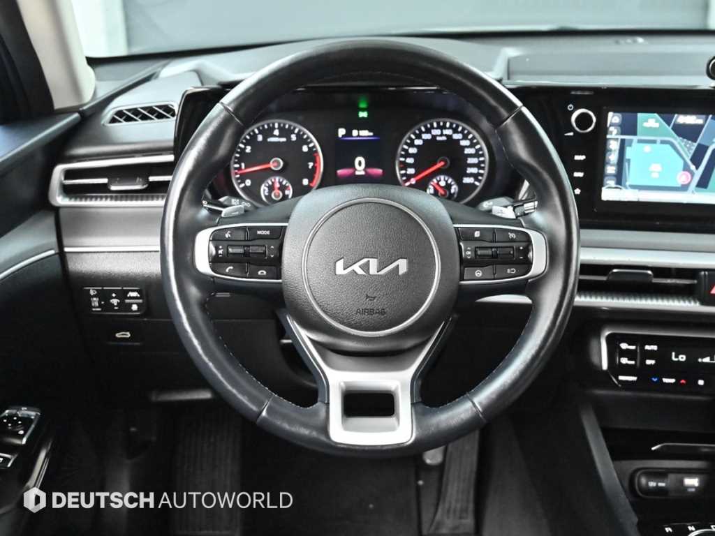 Kia K5 — photo 13