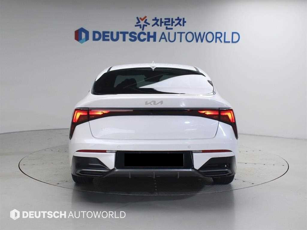 Kia K5 — photo 04