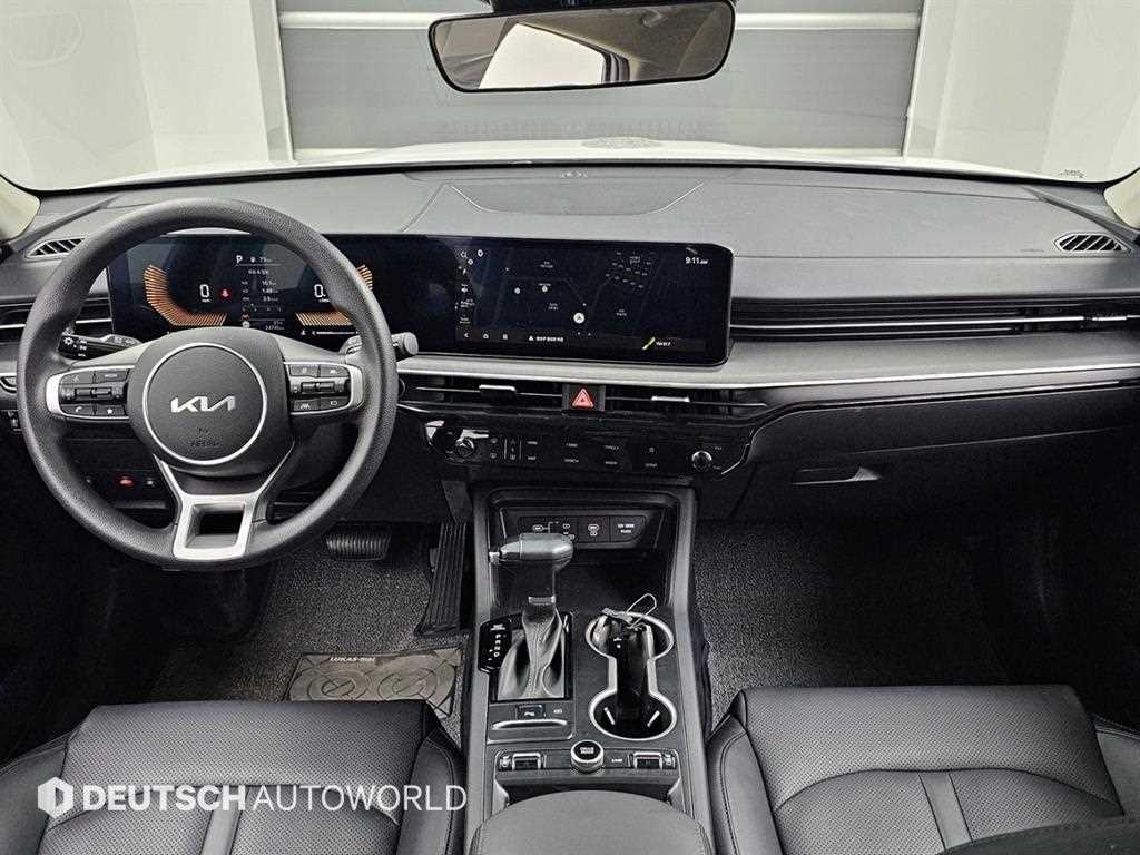 Kia K5 — photo 07