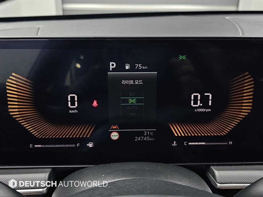 Kia K5 — photo 08
