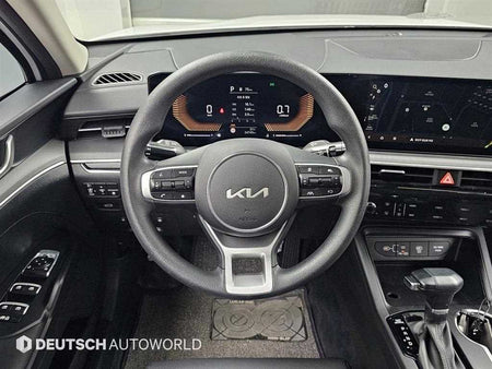 Kia K5 — photo 13
