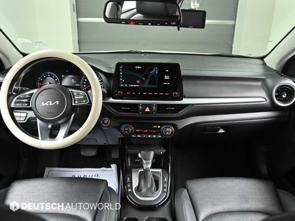 Kia K3 — photo 07