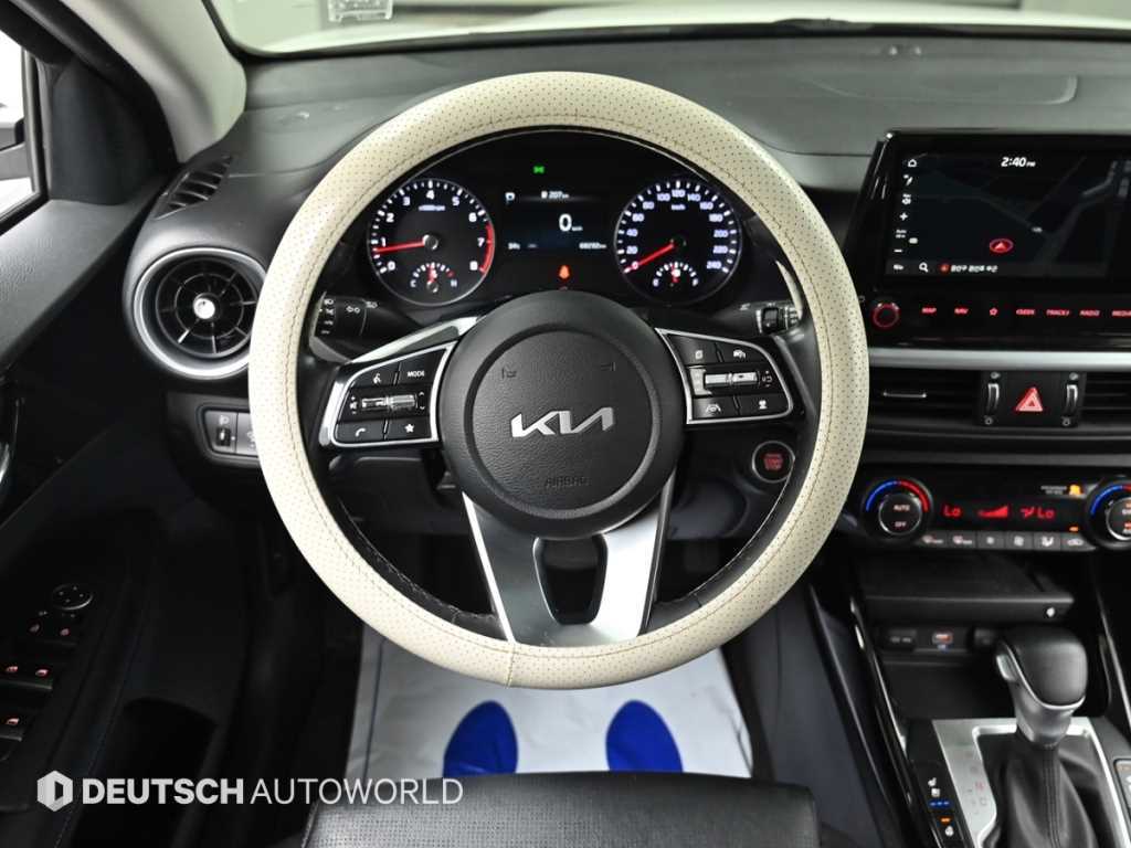 Kia K3 — photo 13