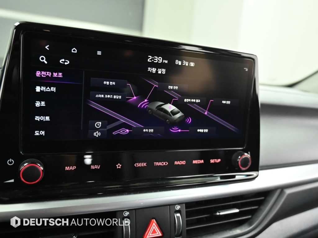 Kia K3 — photo 17