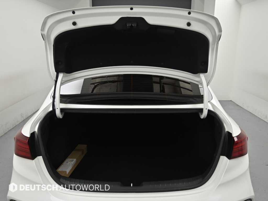 Kia K3 — photo 19