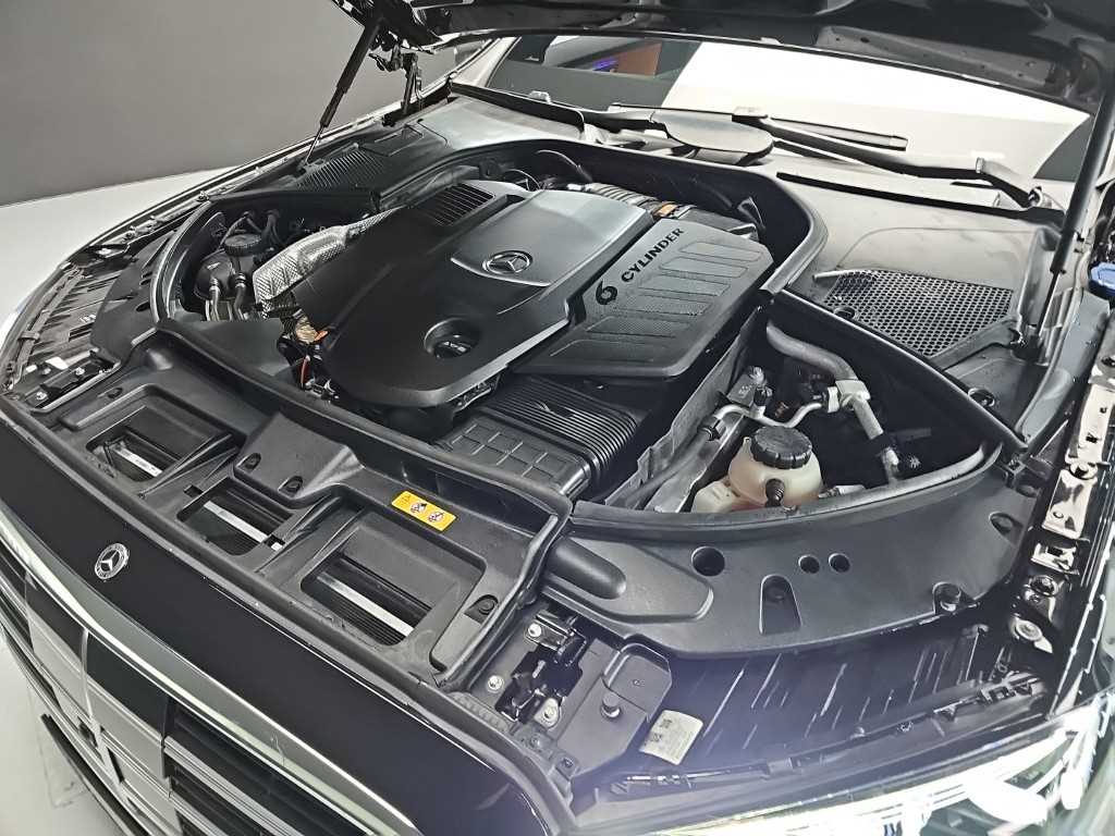 Mercedes-Benz S-Class — photo 05