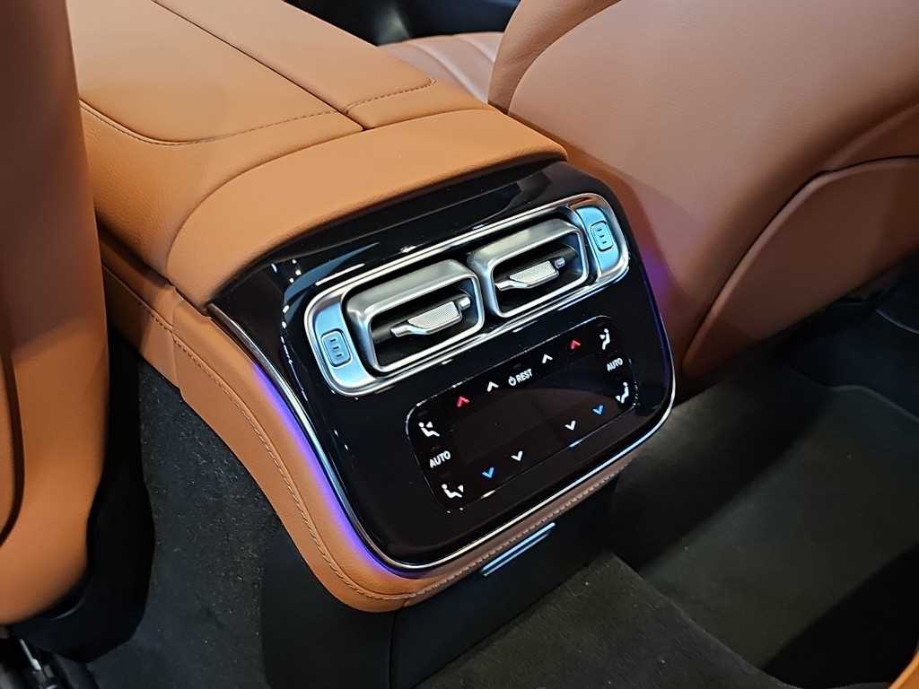 Mercedes-Benz S-Class — photo 14