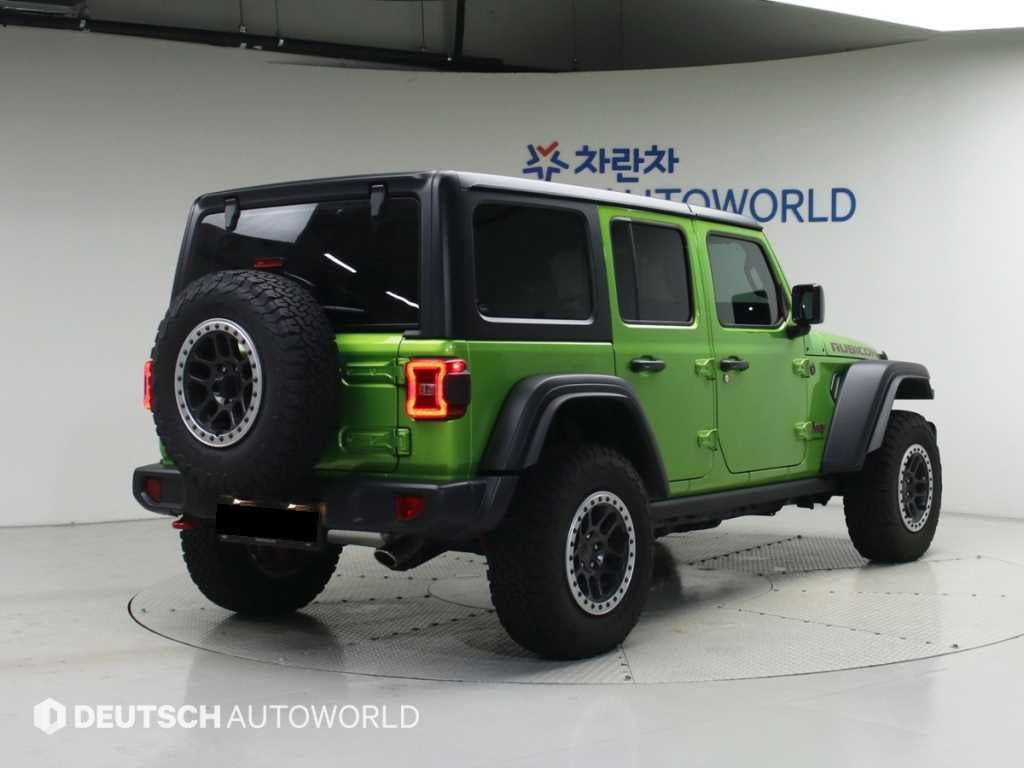 Jeep Wrangler — photo 02