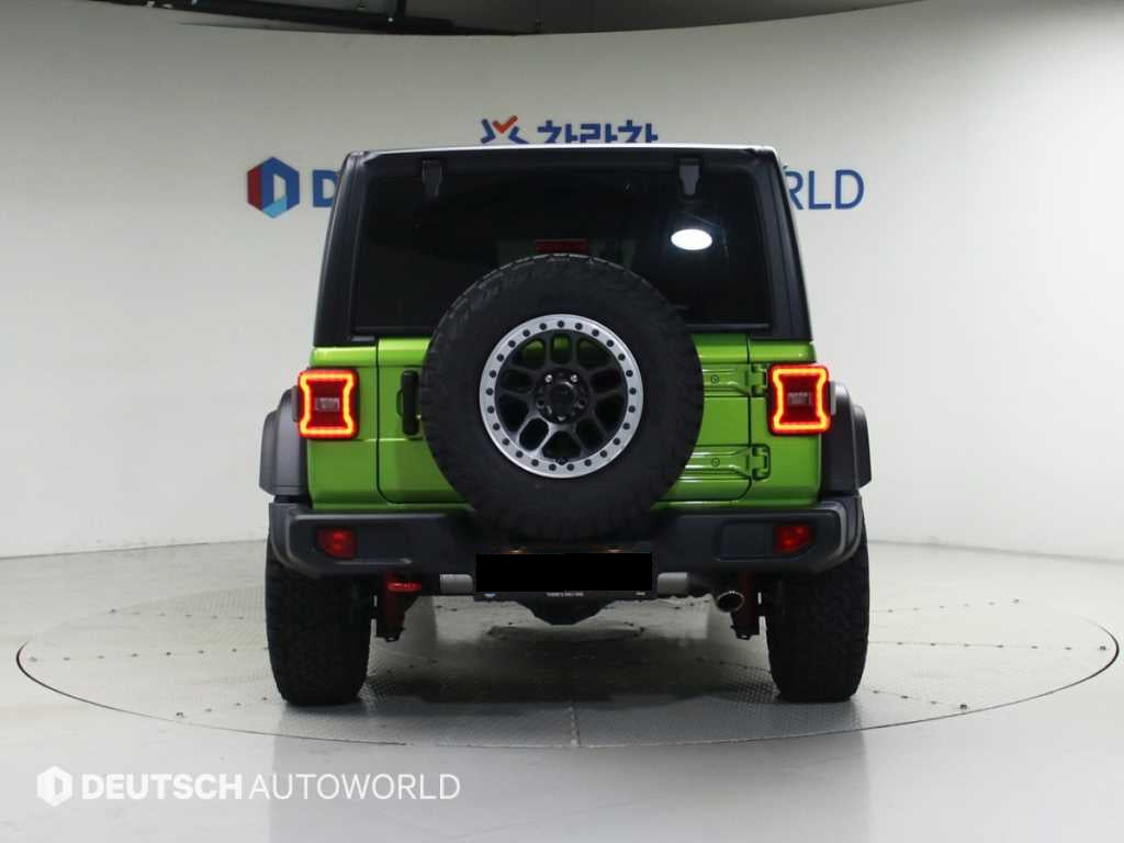 Jeep Wrangler — photo 04