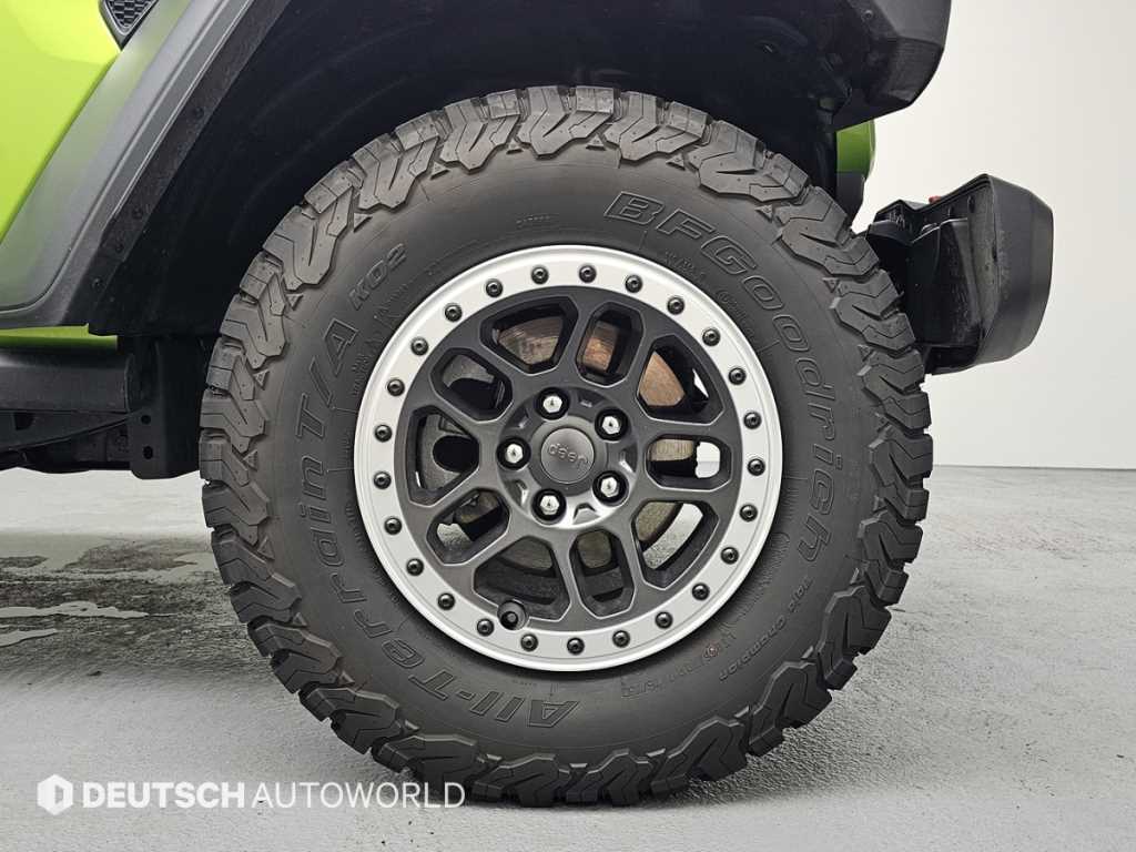 Jeep Wrangler — photo 05