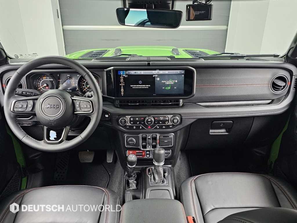 Jeep Wrangler — photo 07