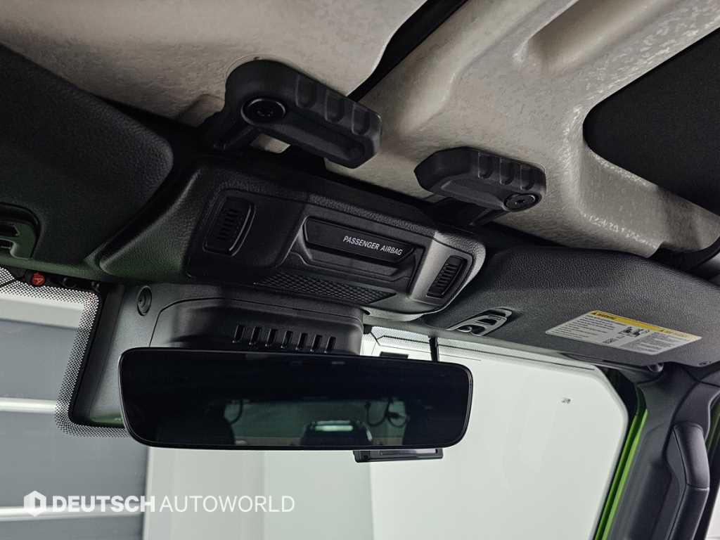 Jeep Wrangler — photo 18