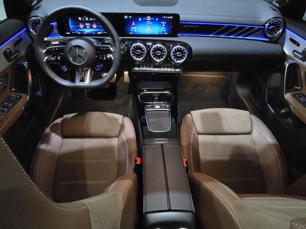 Mercedes-Benz CLA-Class — photo 07