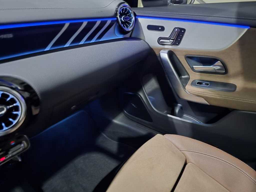 Mercedes-Benz CLA-Class — photo 11