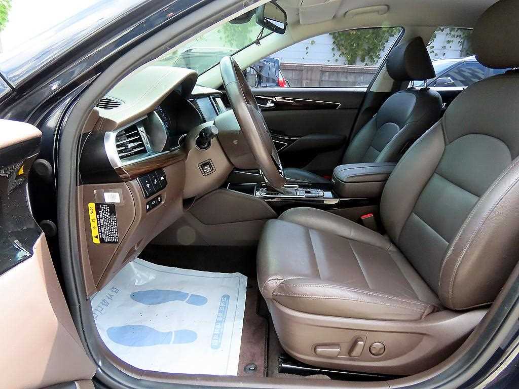 Kia K7 — photo 05