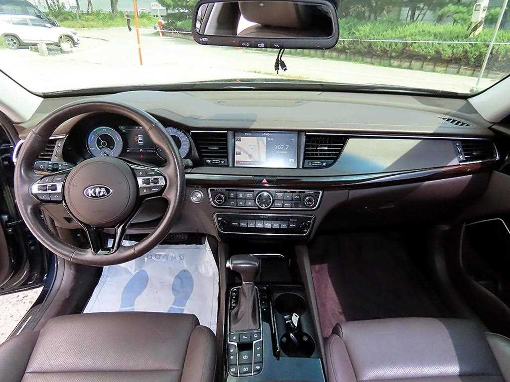 Kia K7 — photo 07