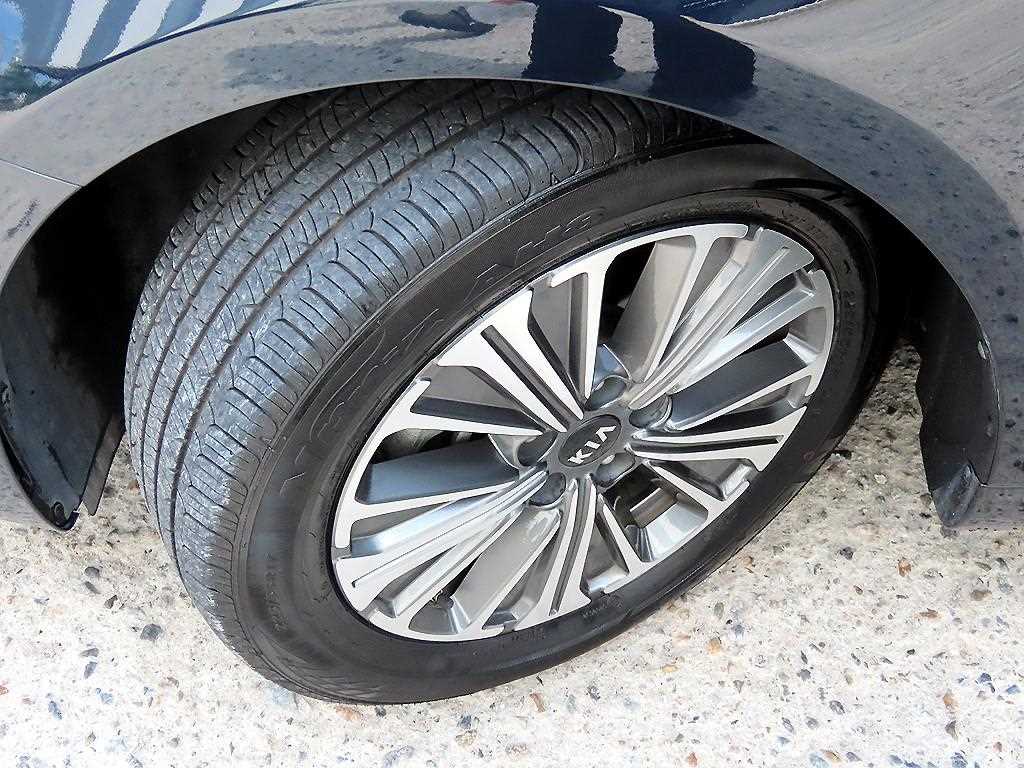 Kia K7 — photo 20