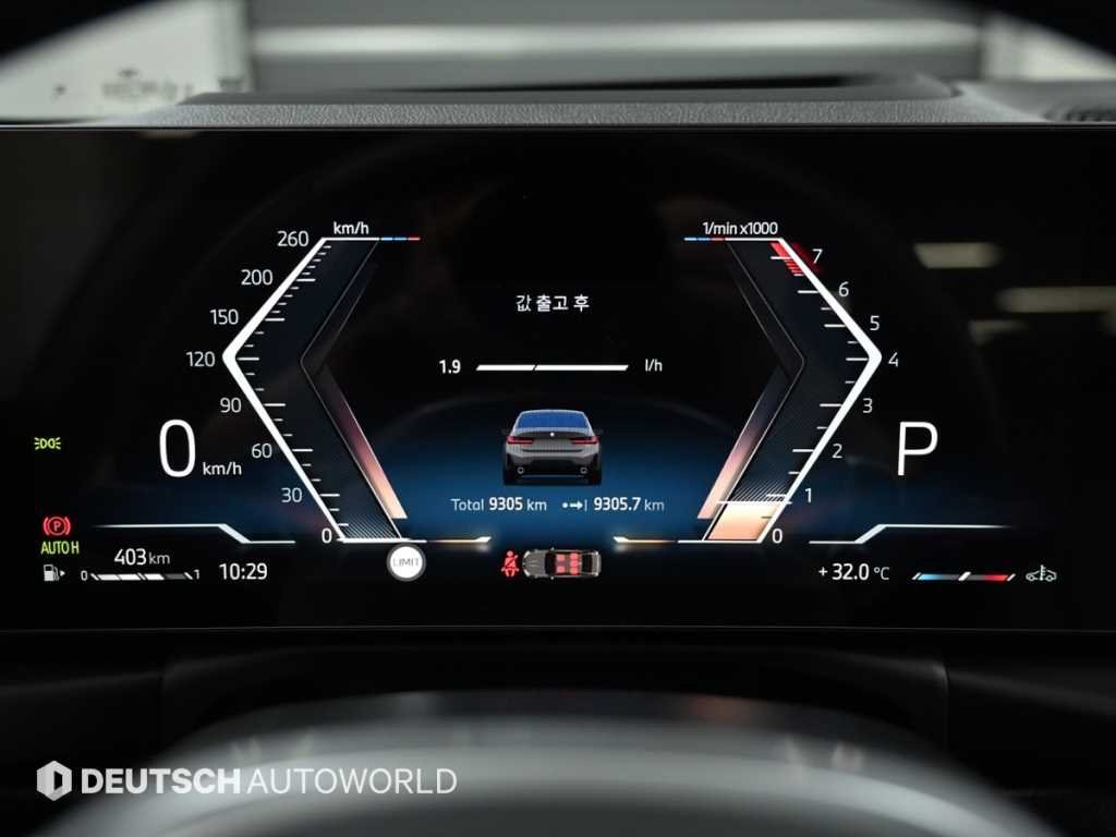 BMW 3-Series — photo 08