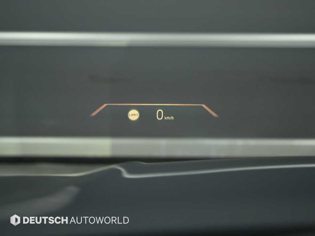 BMW 3-Series — photo 17
