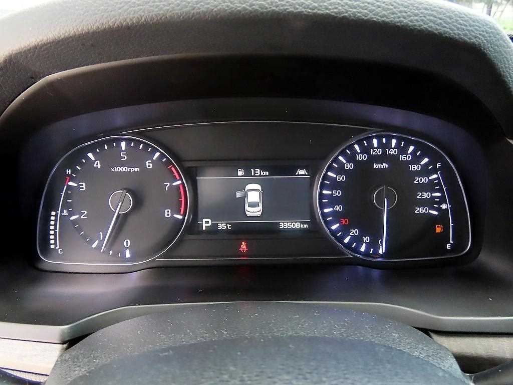 Kia K7 — photo 09