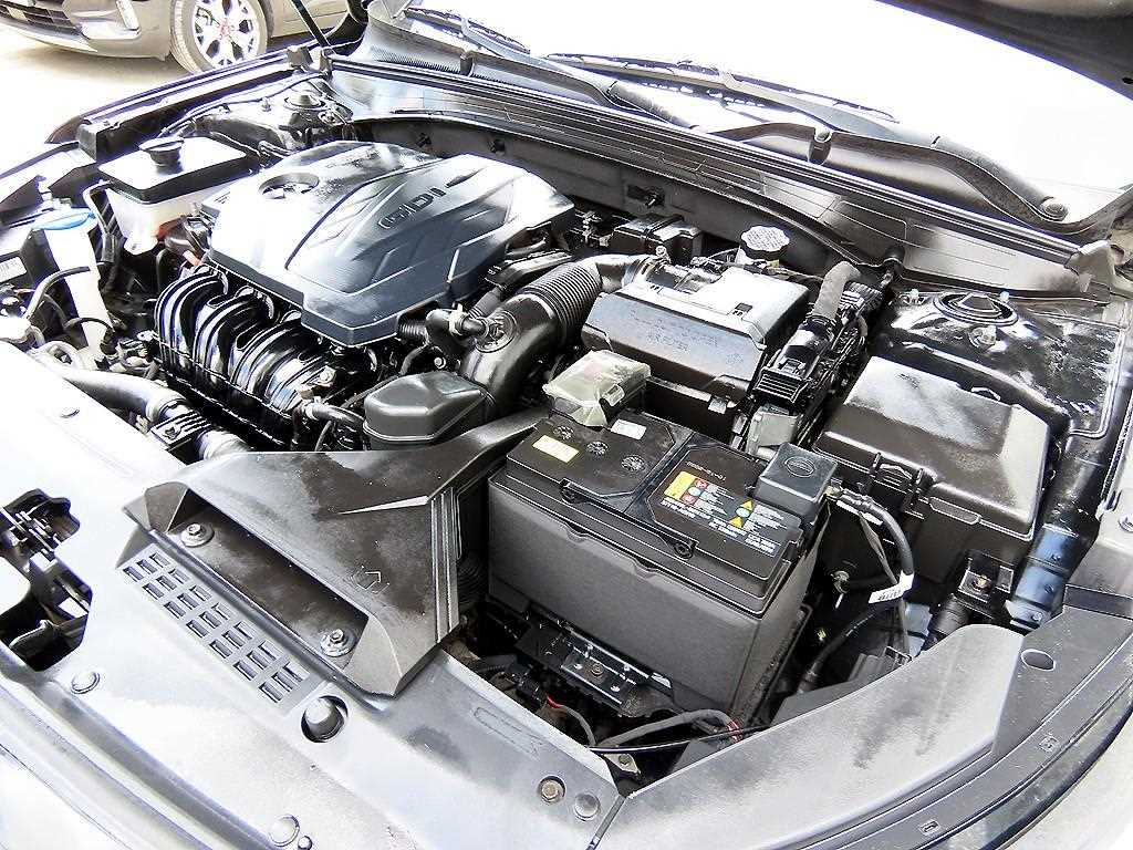Kia K7 — photo 19