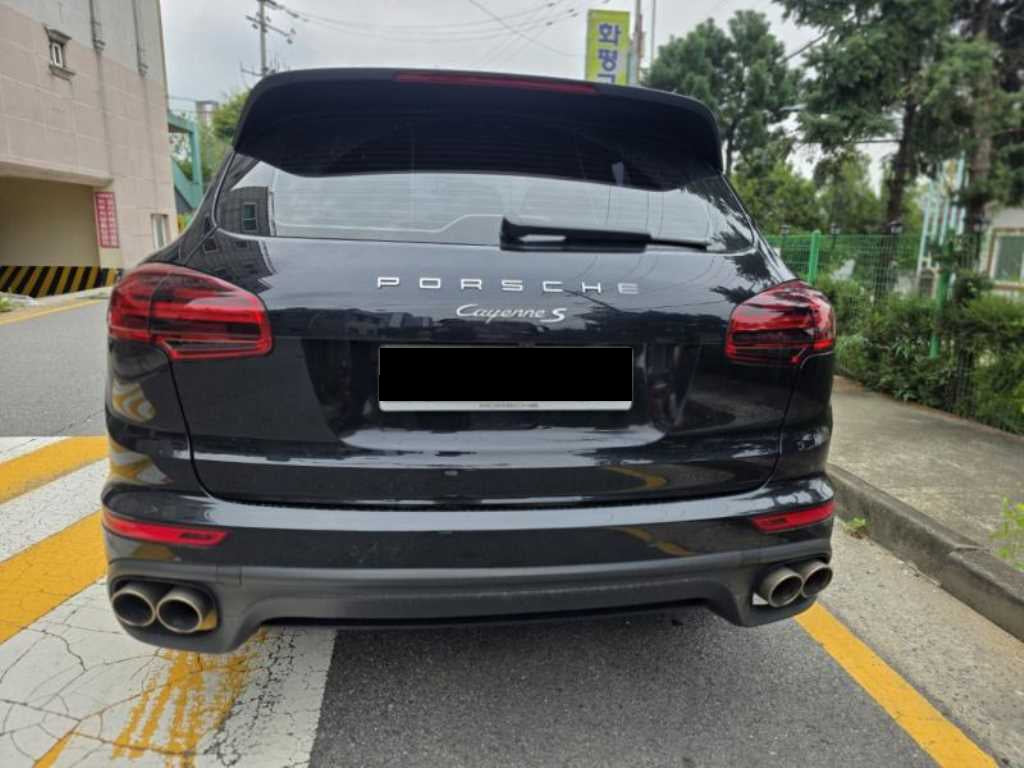 Porsche Cayenne — photo 05