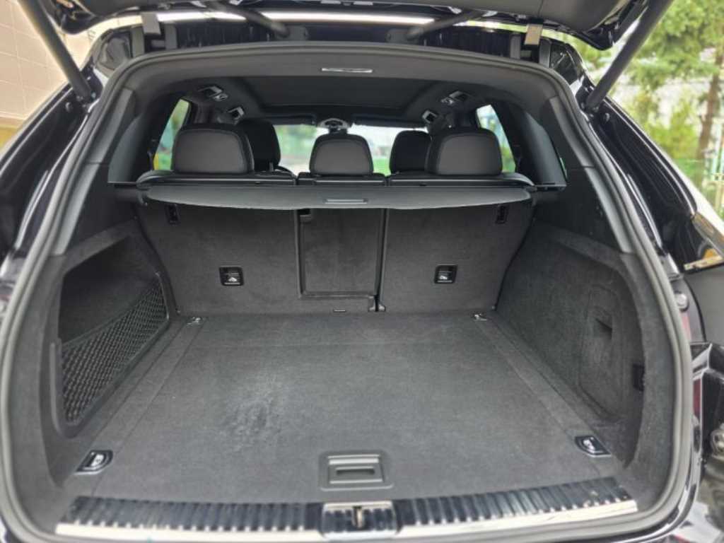 Porsche Cayenne — photo 16