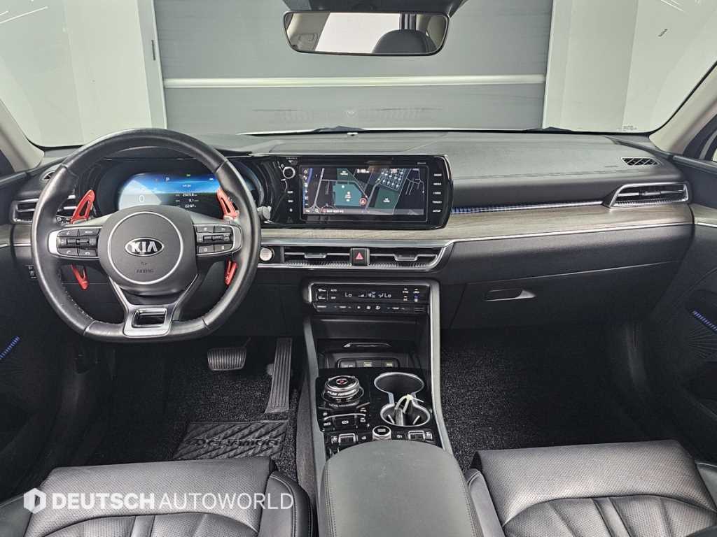 Kia K5 — photo 07