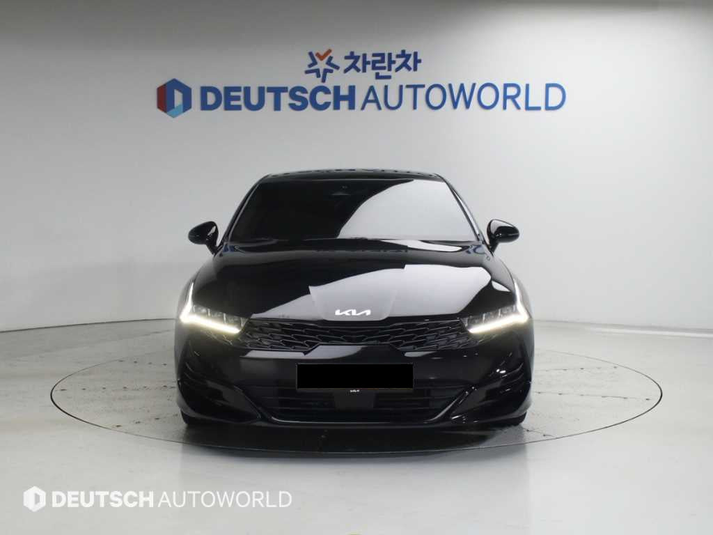 Kia K5 — photo 03