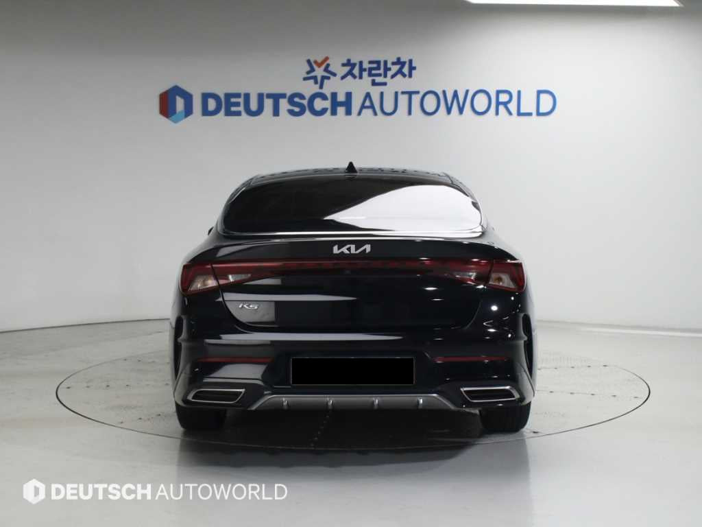 Kia K5 — photo 04