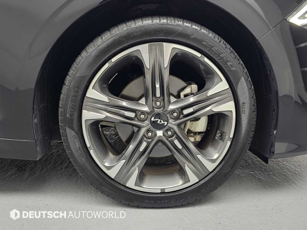 Kia K5 — photo 05