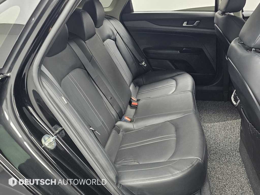 Kia K5 — photo 12