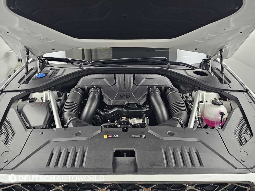 Genesis GV70 — photo 06