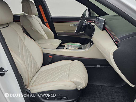 Genesis GV70 — photo 10