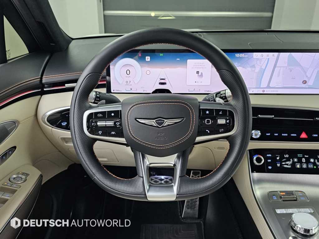 Genesis GV70 — photo 13