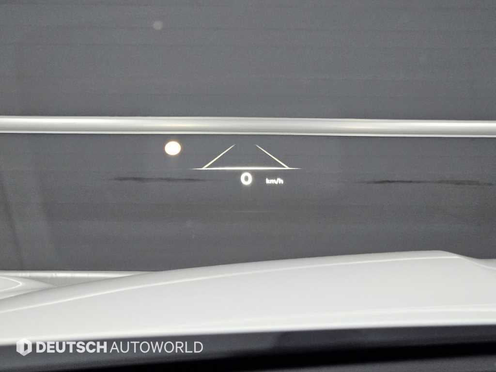 Genesis GV70 — photo 17