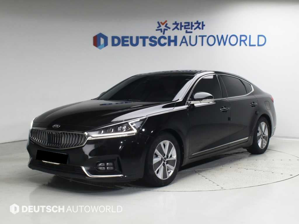 Kia K7 — photo 01