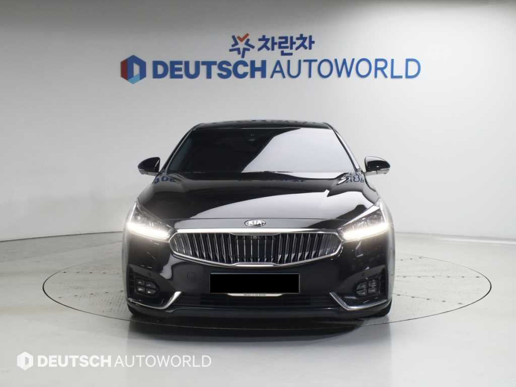 Kia K7 — photo 03