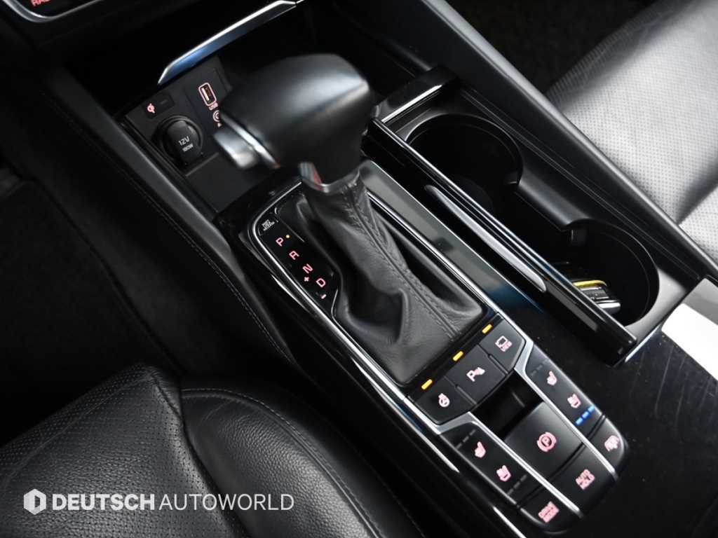 Kia K7 — photo 09